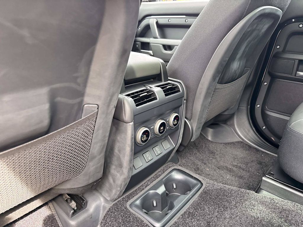 2026 Land Rover Defender V8 - Photo 20