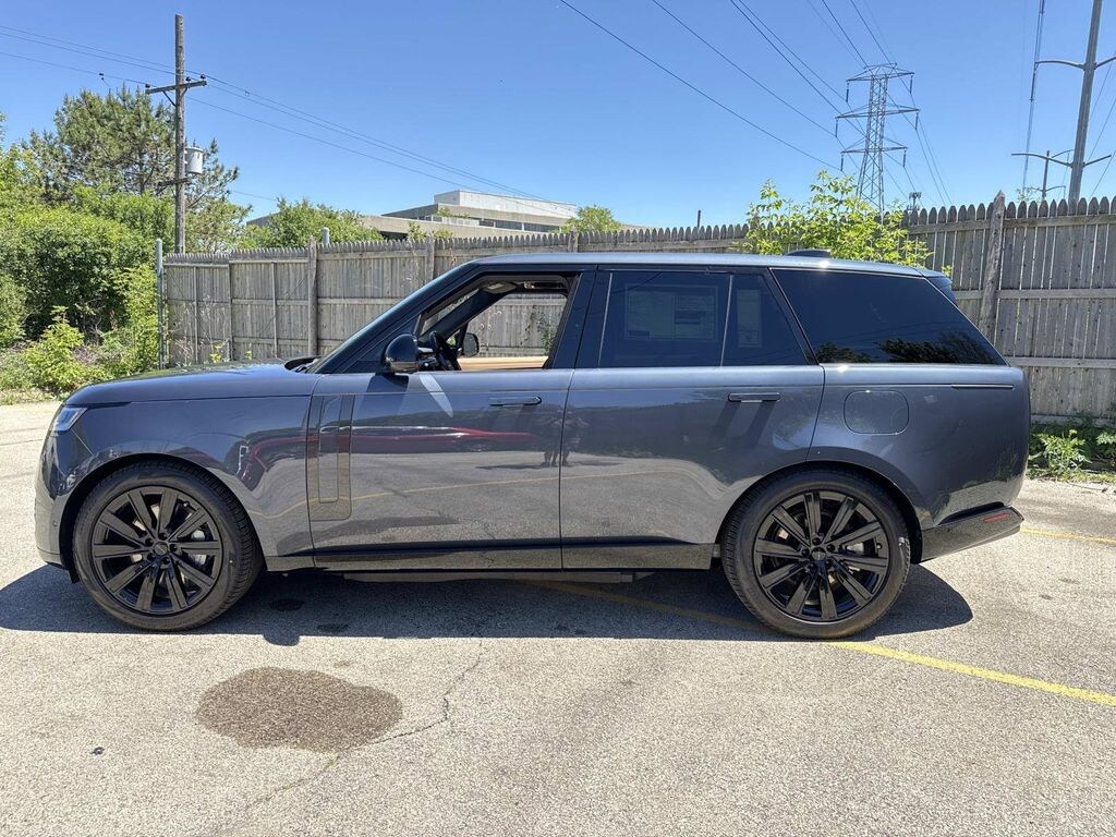 New 2026 Land Rover Range Rover SE Phev SUV