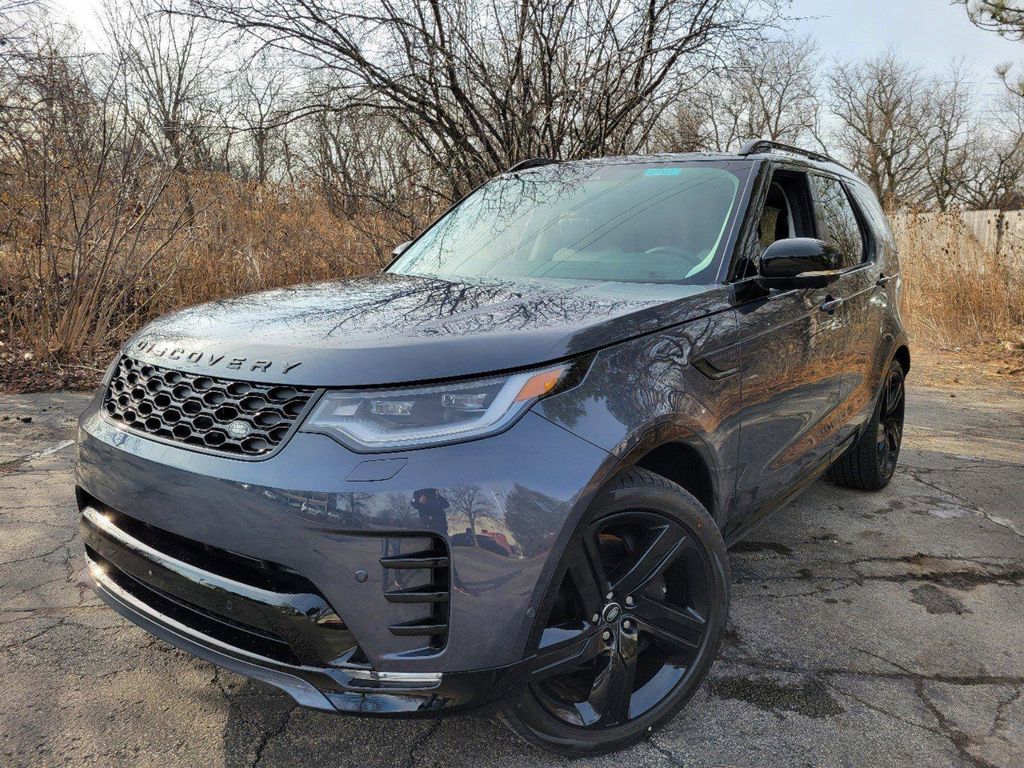 2025 Land Rover Discovery P360 Dynamic SE's photo