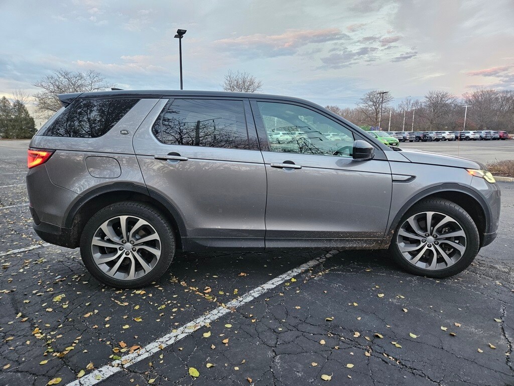 2023 Land Rover Discovery Sport SE photo 3
