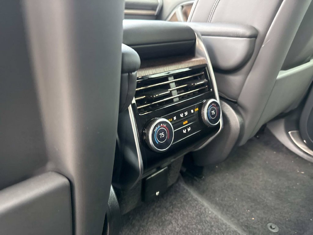 2025 Land Rover Range Rover SE - Photo 22