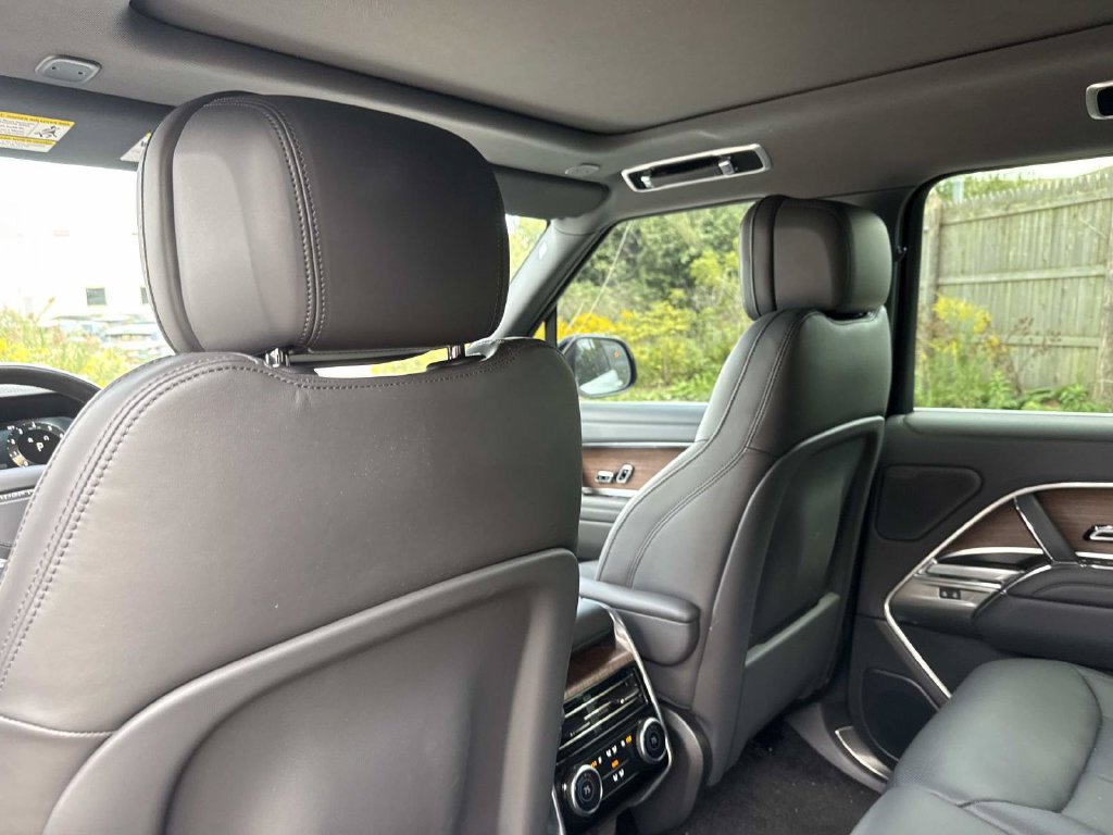 2025 Land Rover Range Rover SE - Photo 20