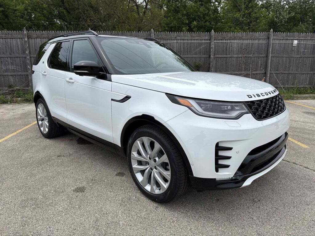 New 2026 Land Rover Discovery Dynamic SE SUV