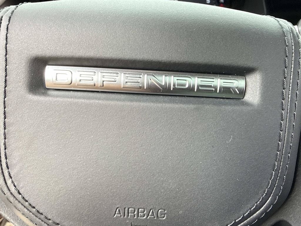2026 Land Rover Defender V8 - Photo 34