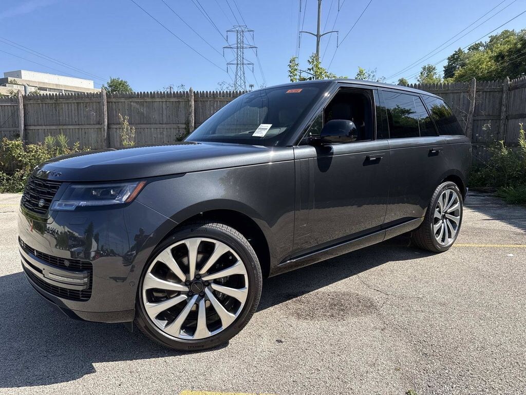 New 2026 Land Rover Range Rover SE SUV