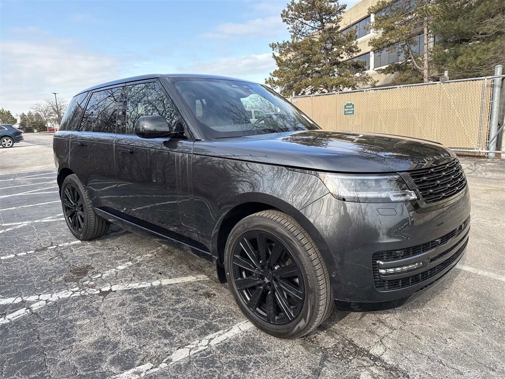 New 2026 Land Rover Range Rover SE SUV