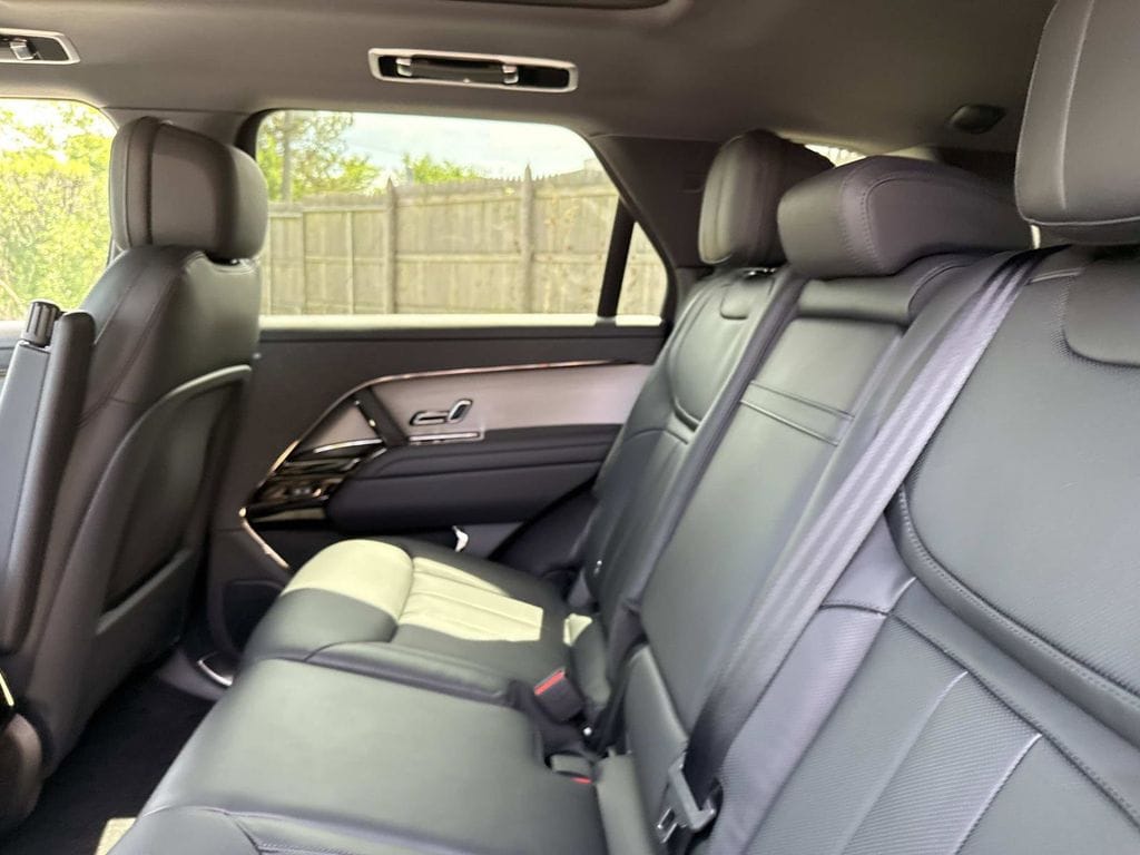 2026 Land Rover Range Rover Sport SE - Photo 18