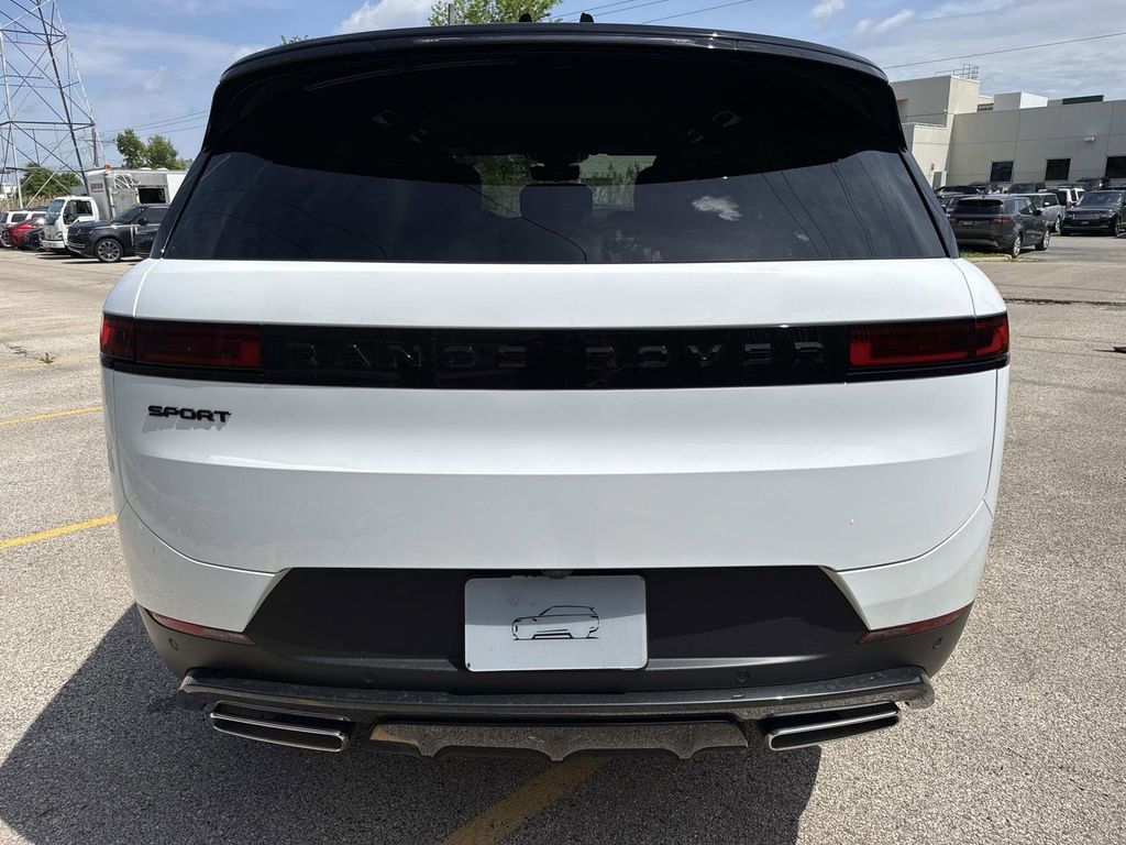 2026 Land Rover Range Rover Sport SE - Photo 8