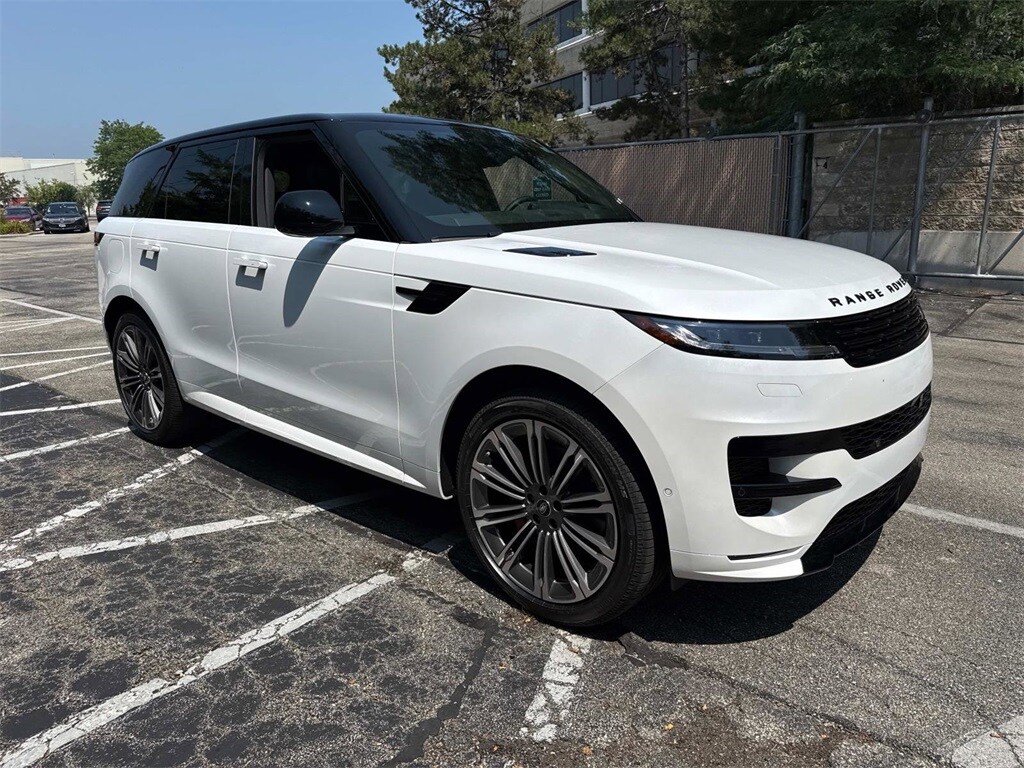 2025 Land Rover Range Rover Sport SE photo 3