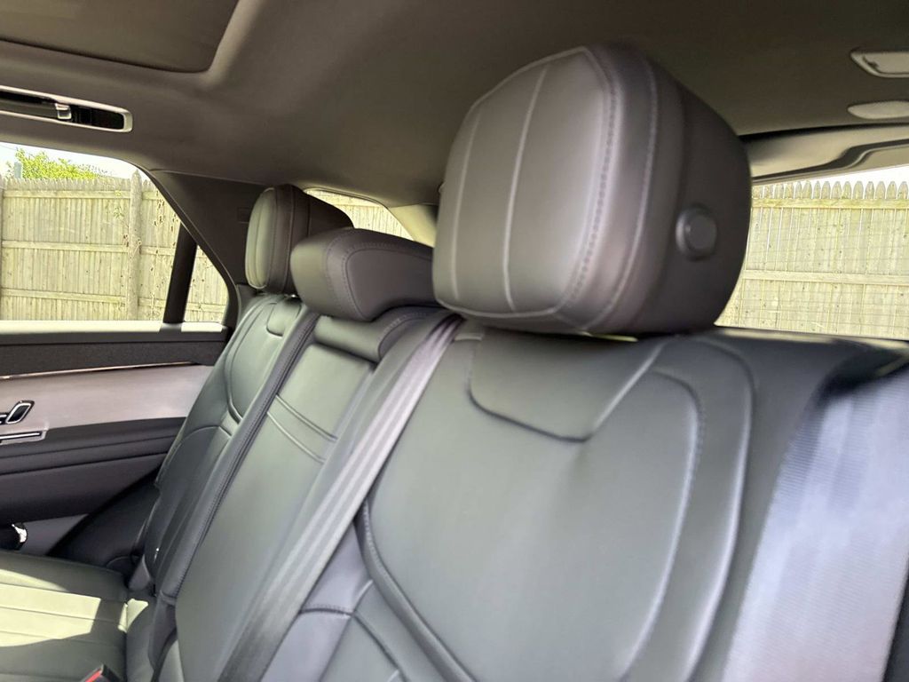 2026 Land Rover Range Rover Sport SE - Photo 19
