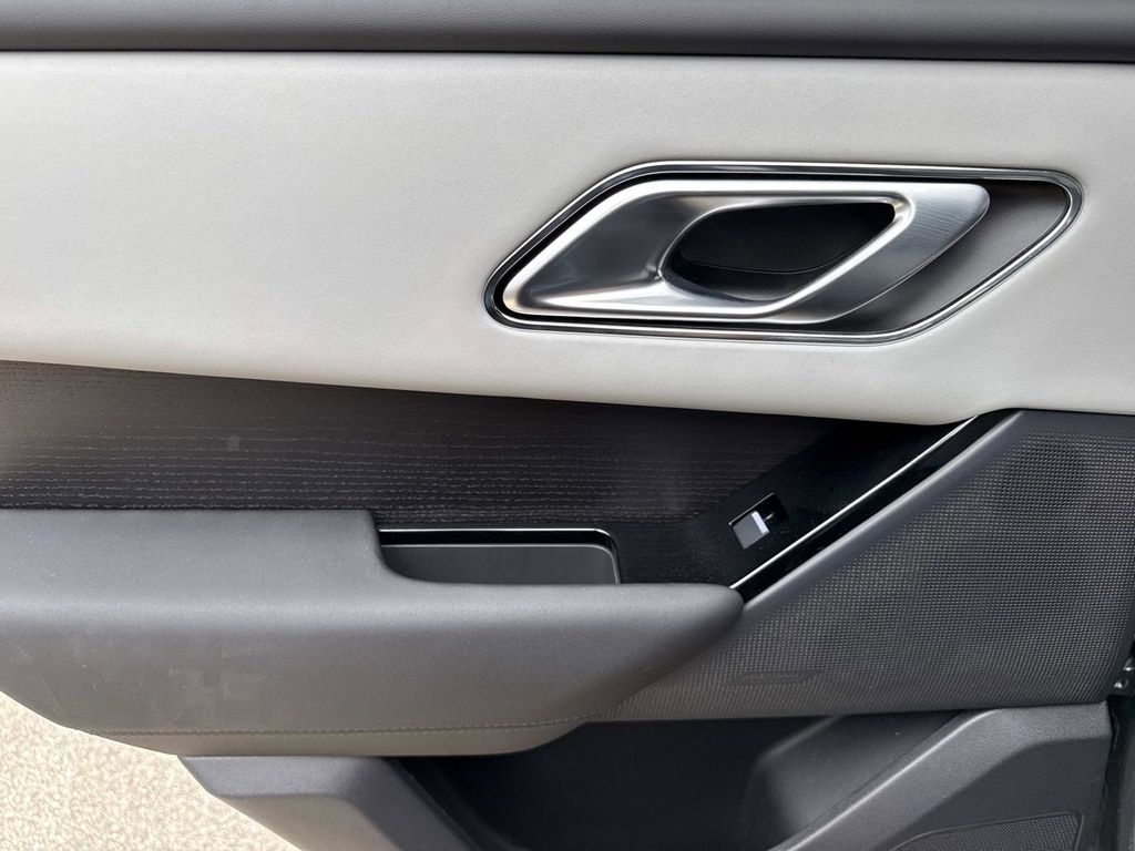2026 Land Rover Range Rover Velar Dynamic SE - Photo 14