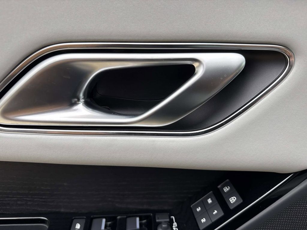 2026 Land Rover Range Rover Velar S - Photo 22