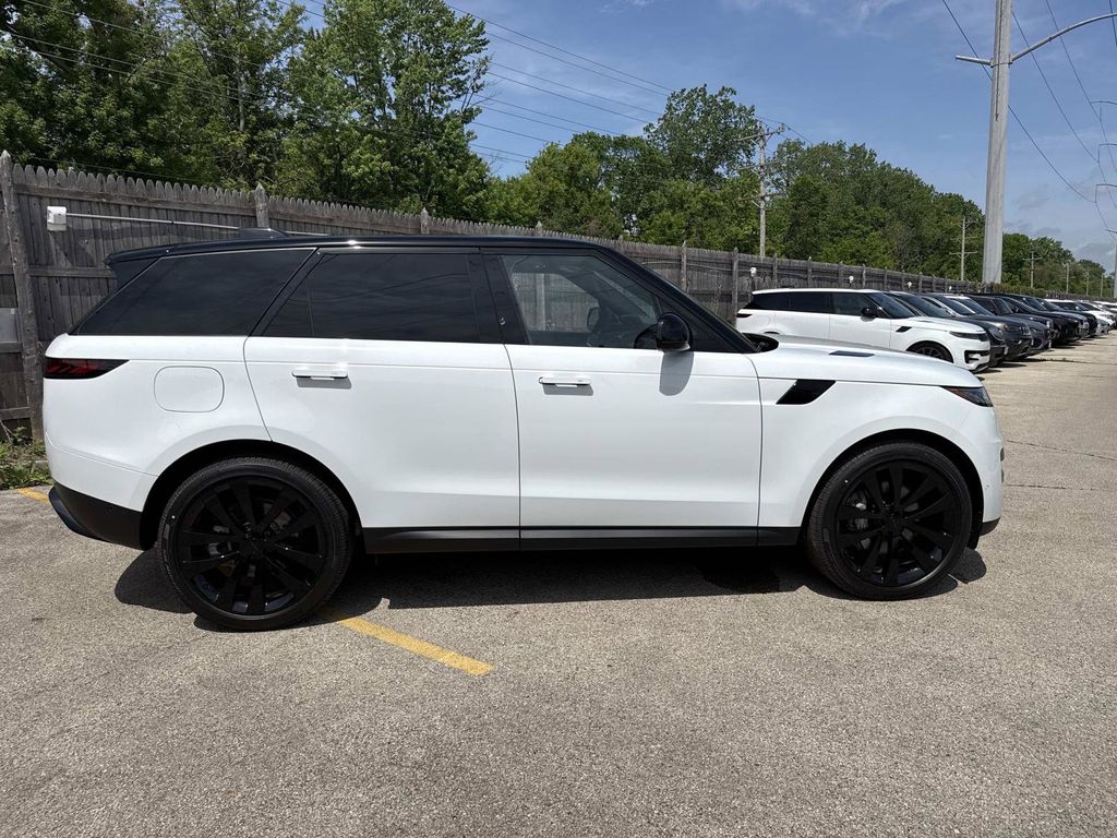2026 Land Rover Range Rover Sport SE - Photo 6