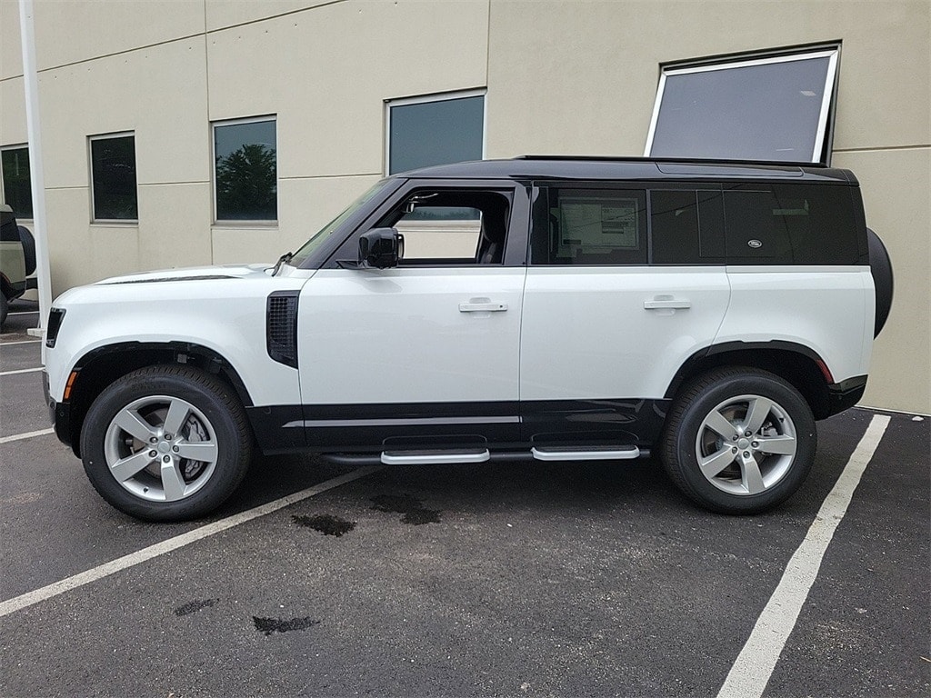 Certified 2023 Land Rover Defender X-Dynamic SE with VIN SALE2EEU0P2221811 for sale in Northfield, IL