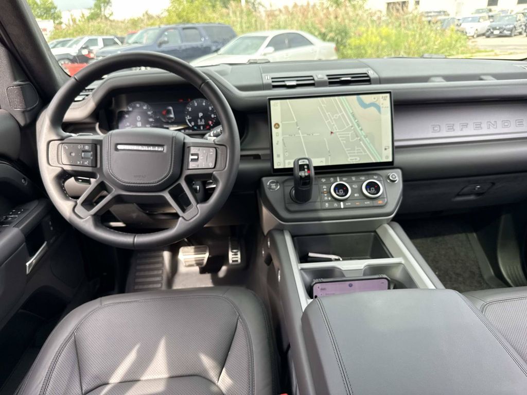 2026 Land Rover Defender V8 - Photo 19