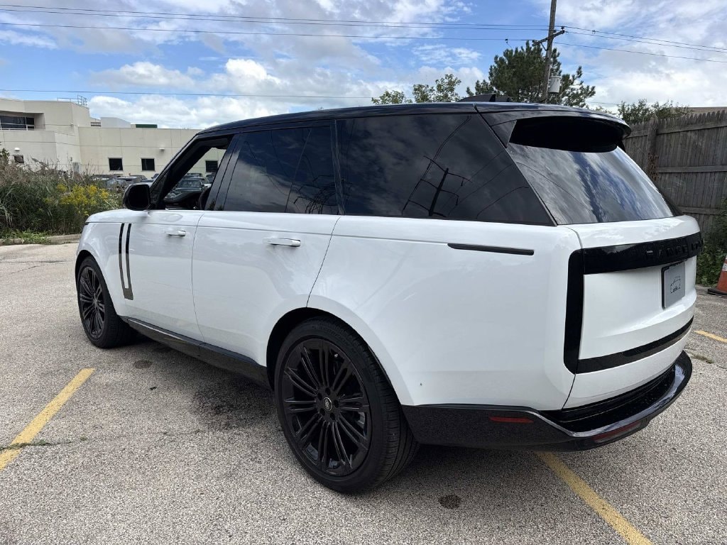 2025 Land Rover Range Rover SE - Photo 9