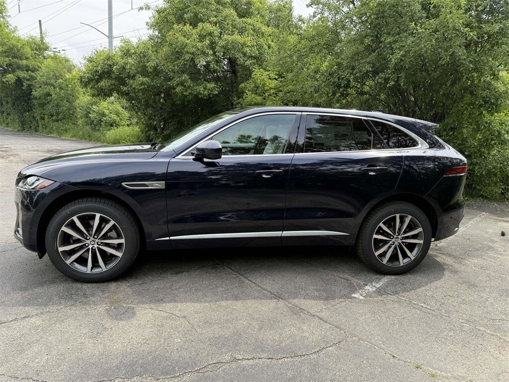 2026 Jaguar F-PACE P250 R-Dynamic S photo 2