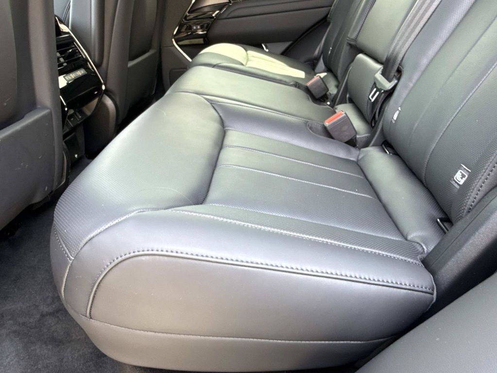 2026 Land Rover Range Rover Sport SE - Photo 17