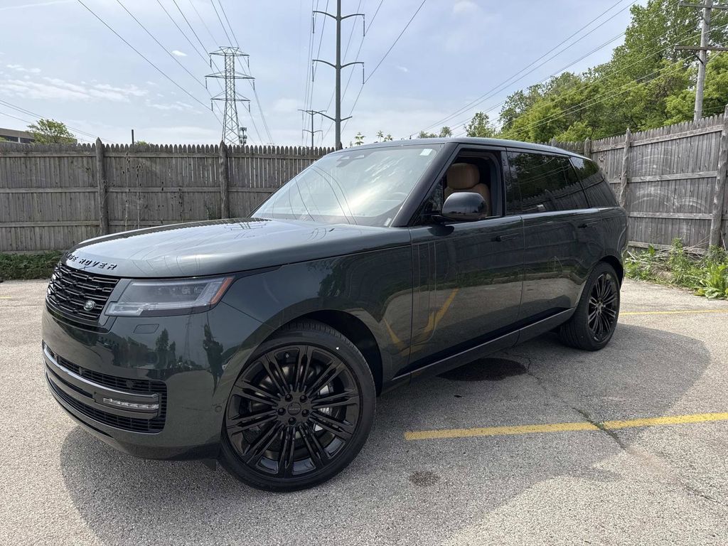 2026 Land Rover Range Rover 3.0 SE LWB 7's photo