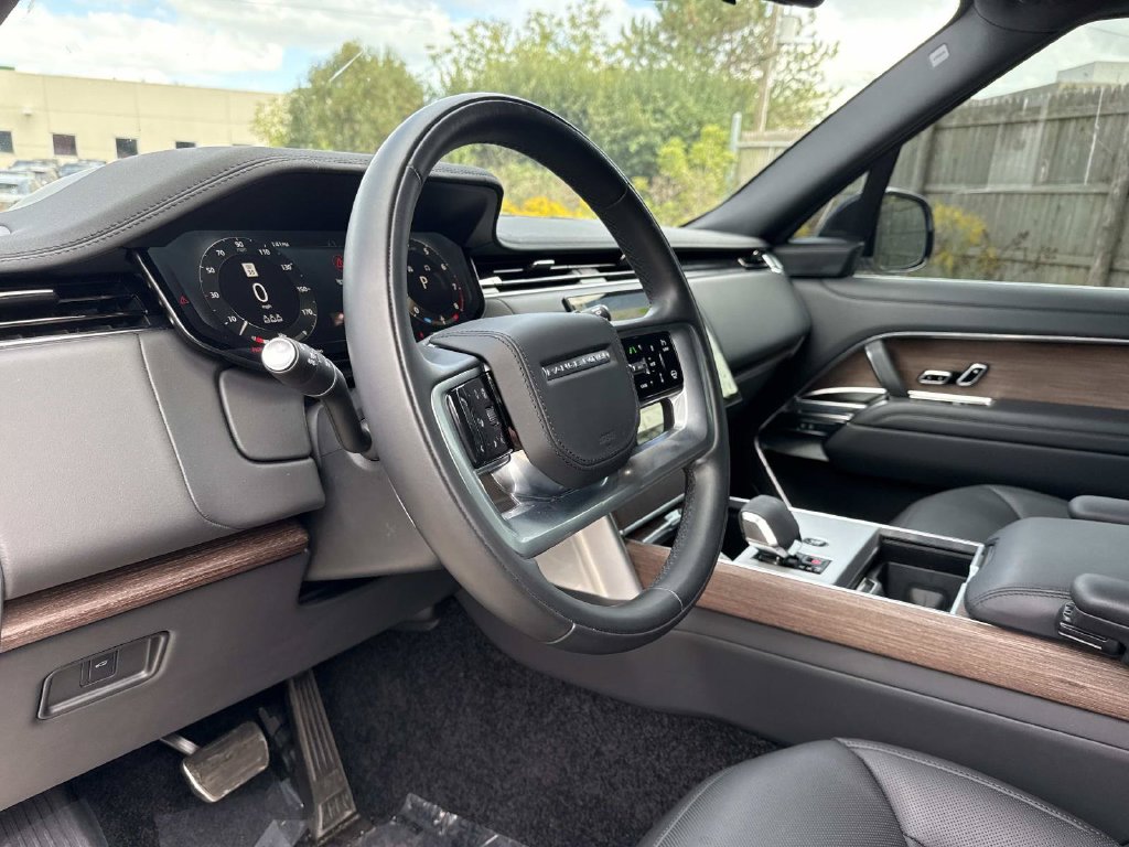 2025 Land Rover Range Rover SE - Photo 29