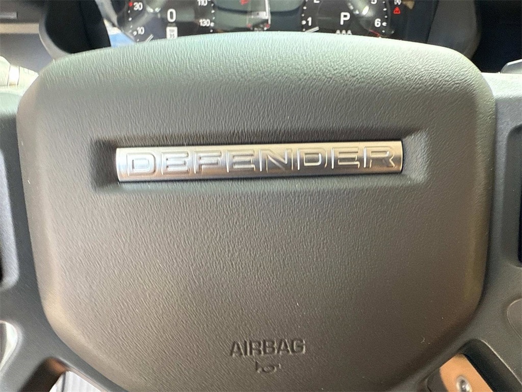 2025 Land Rover Defender S - Photo 37