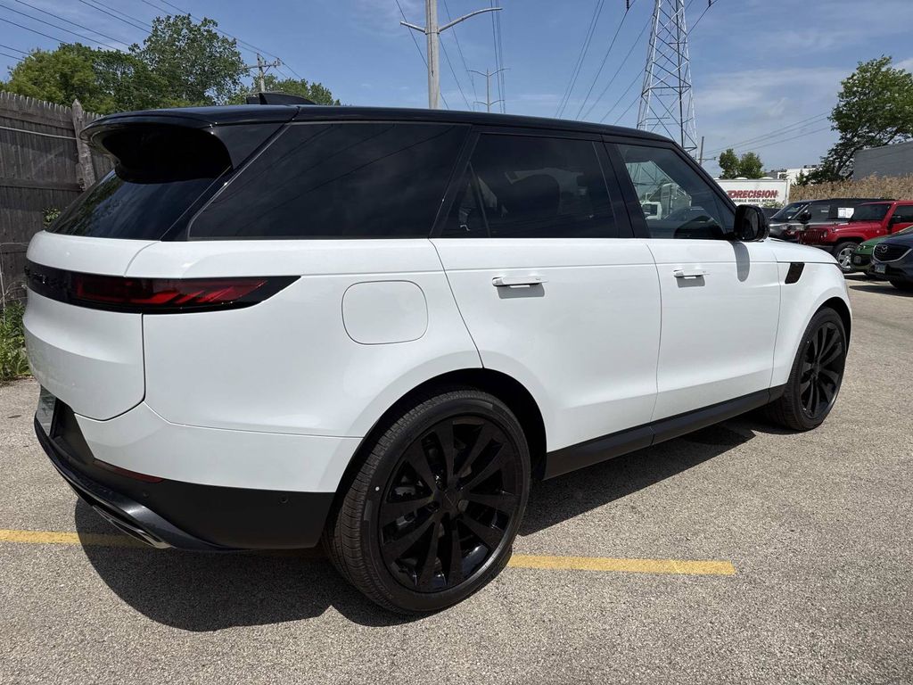 2026 Land Rover Range Rover Sport SE - Photo 7