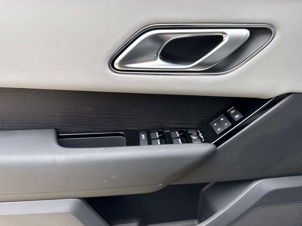 2026 Land Rover Range Rover Velar S - Photo 21