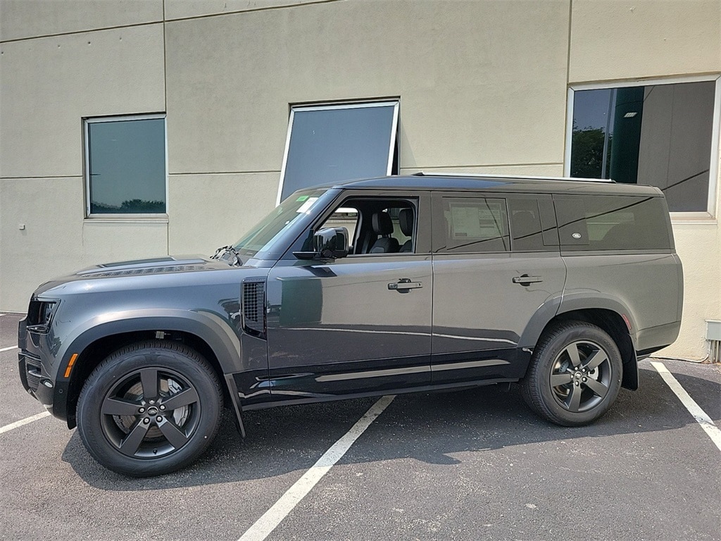 Certified 2023 Land Rover Defender X-Dynamic SE with VIN SALE2FEU5P2226413 for sale in Northfield, IL