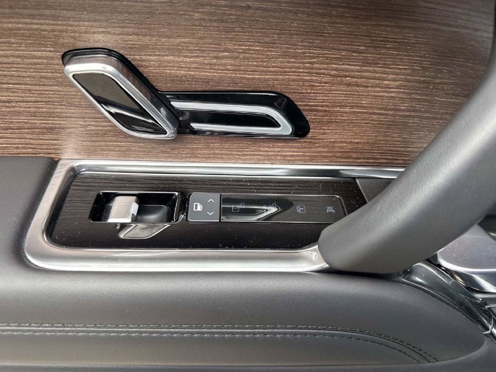 2025 Land Rover Range Rover SE - Photo 15