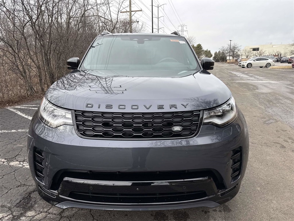 New 2026 Land Rover Discovery Dynamic SE SUV