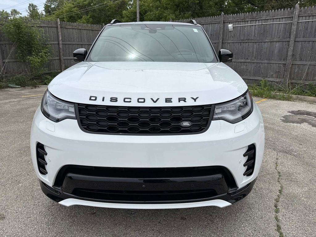 New 2026 Land Rover Discovery Dynamic SE SUV