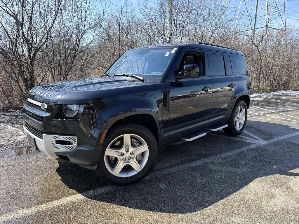 2020 Land Rover Defender SE