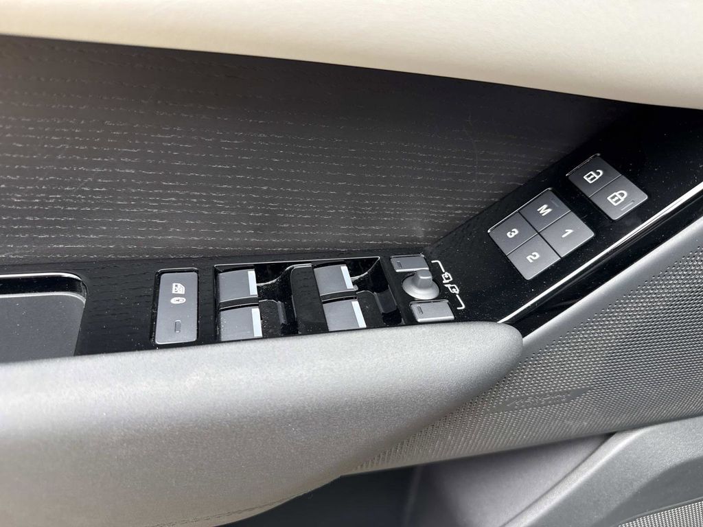 2026 Land Rover Range Rover Velar Dynamic SE - Photo 23