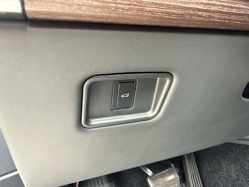 2025 Land Rover Range Rover SE - Photo 30