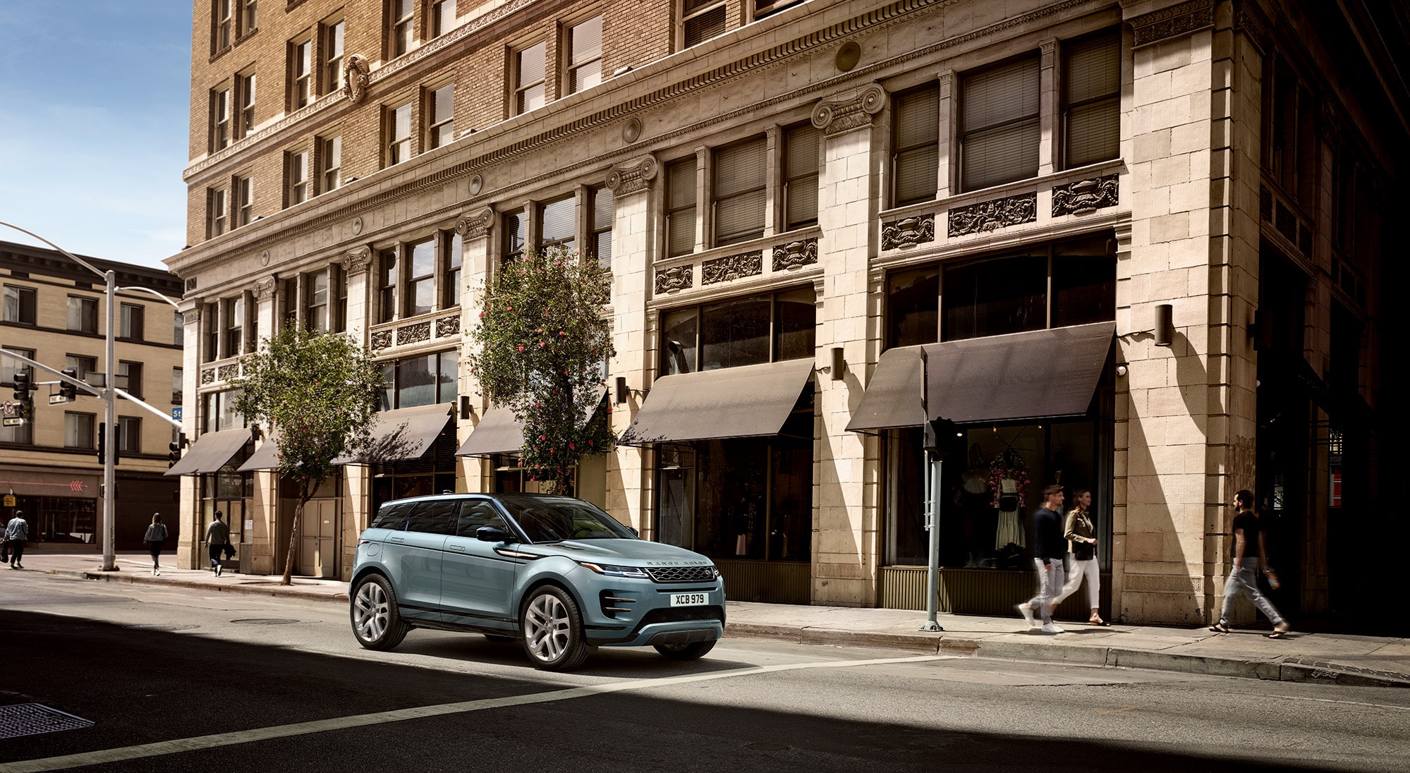 23MY%20Range%20Rover%20Evoque%20-%20Passenger%203-4%20Profile.jpg