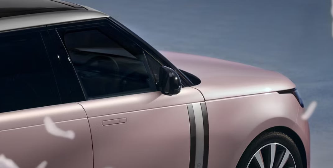 2026 Range Rover SV