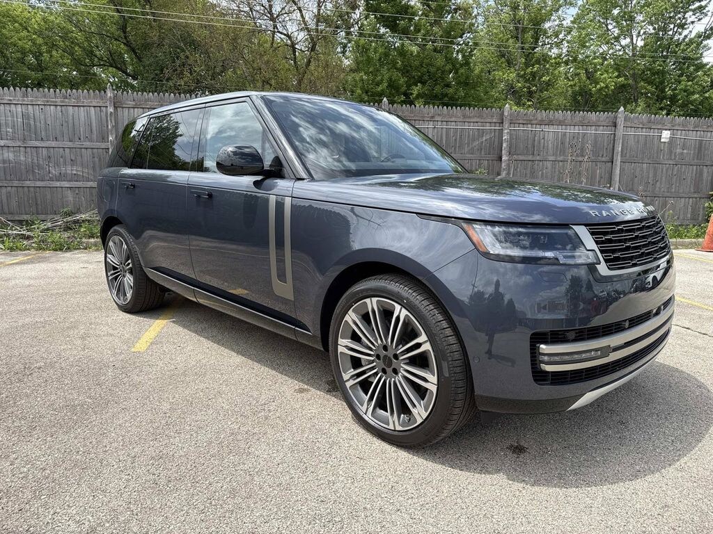 New 2026 Land Rover Range Rover SE LWB 7-Seats / V8 SUV