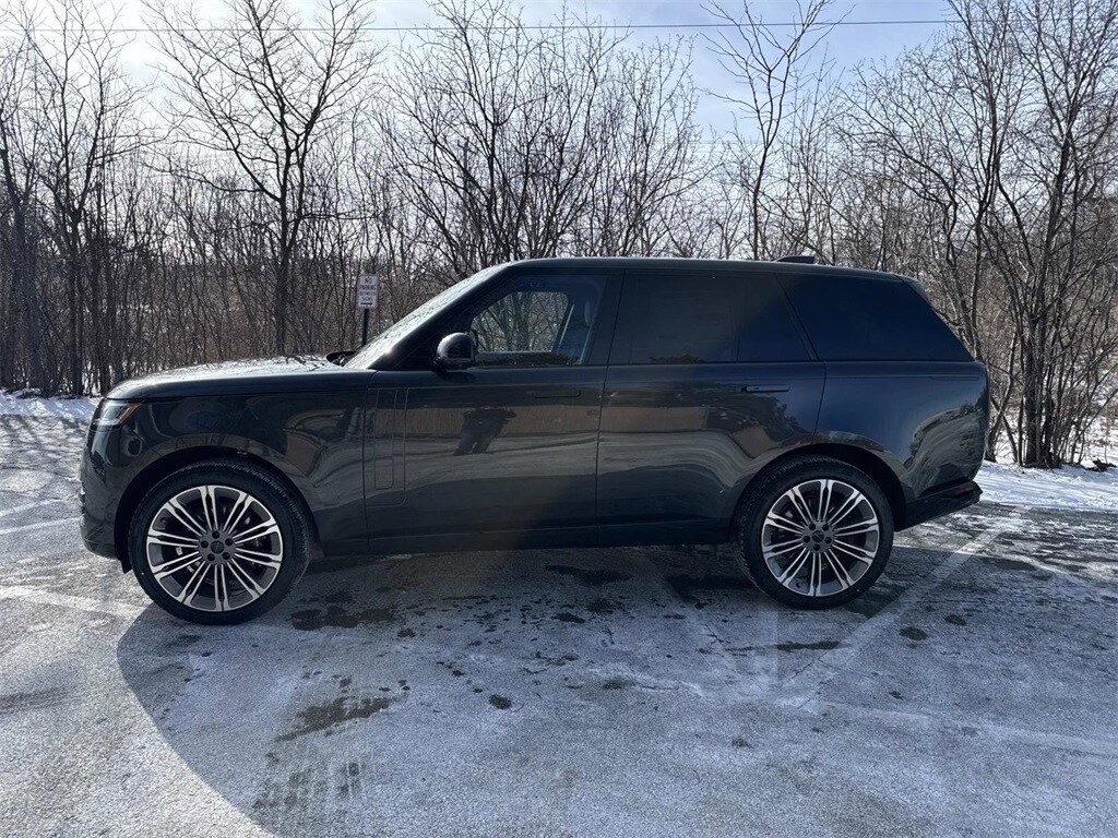 New 2026 Land Rover Range Rover SE SUV