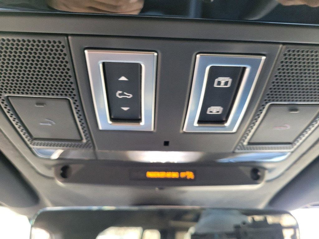 2025 Land Rover Defender Sedona Red - Photo 28