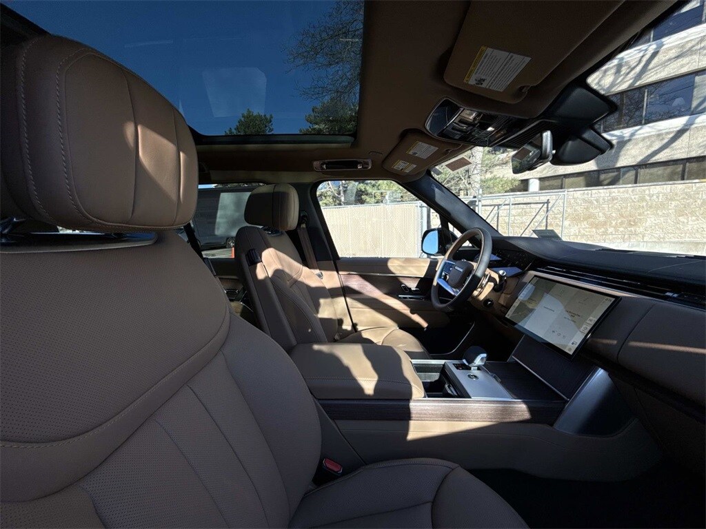 2026 Land Rover Range Rover SE - Photo 5