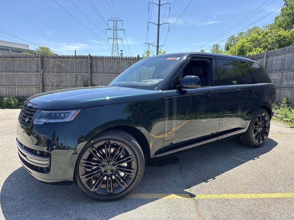 2026 Land Rover Range Rover 4.4 SE LWB 7's photo