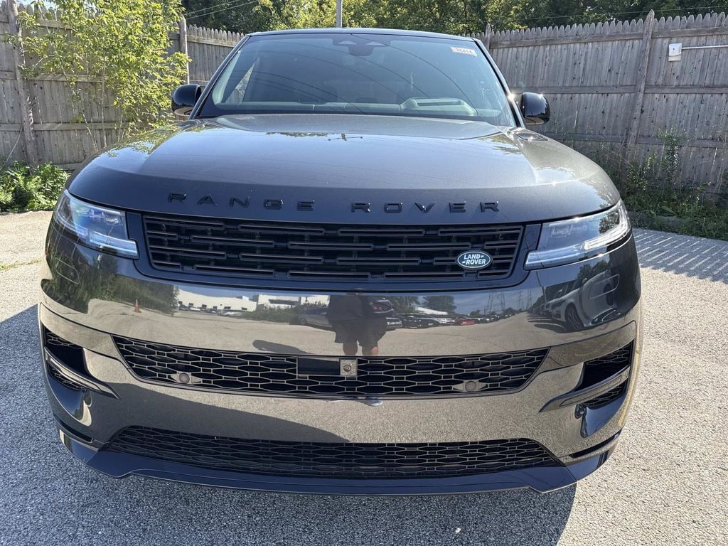 New 2026 Land Rover Range Rover Sport Dynamic SE SUV