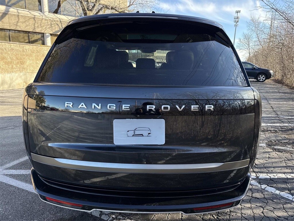 2026 Land Rover Range Rover SE - Photo 8