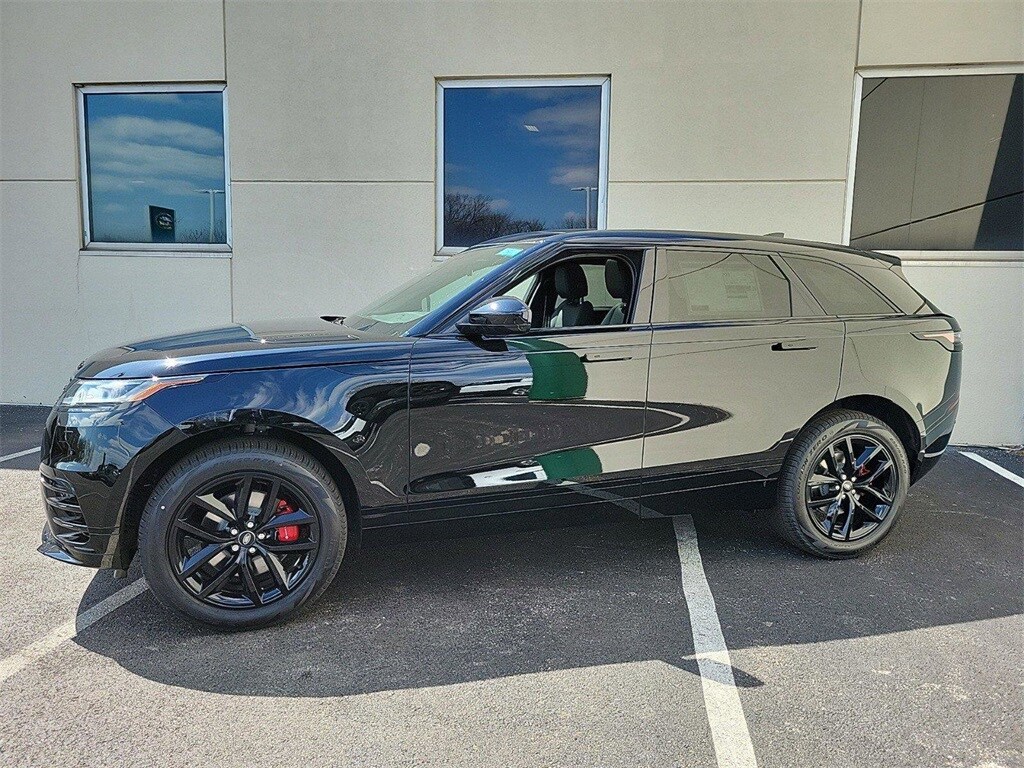 2025 Land Rover Range Rover Velar SE photo 2