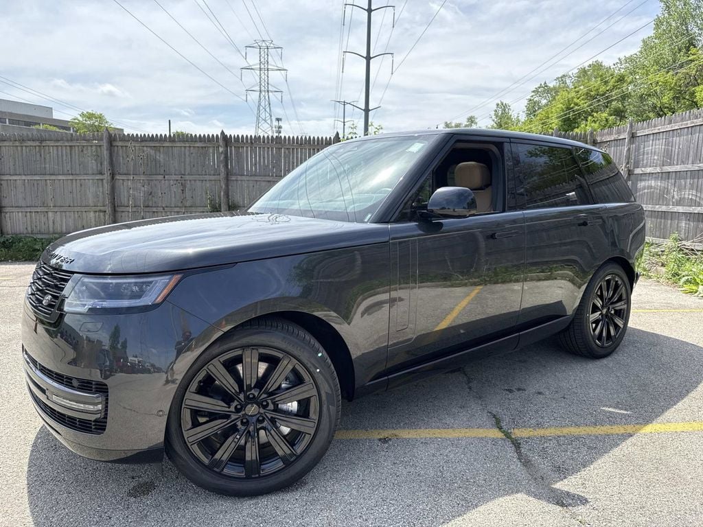2026 Land Rover Range Rover 3.0 PHEV SE SWB's photo