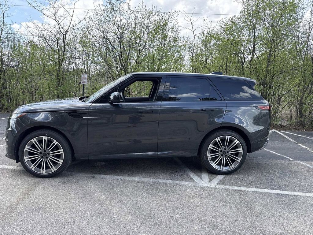 New 2026 Land Rover Range Rover Sport Dynamic SE SUV