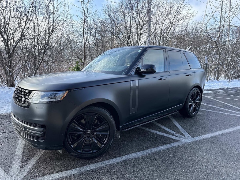 2024 Land Rover Range Rover SE's photo