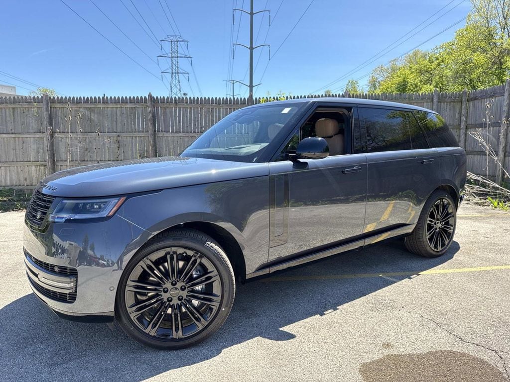 2026 Land Rover Range Rover 3.0 SE LWB 7's photo