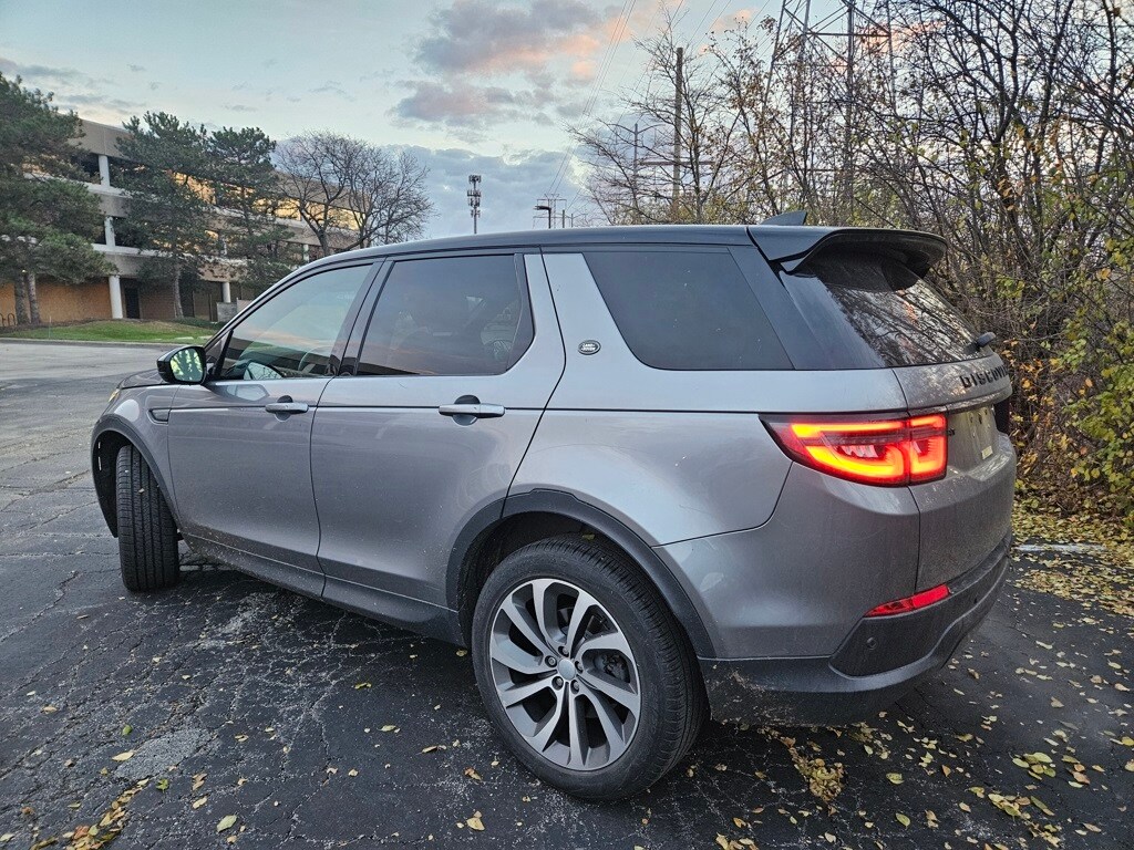 2023 Land Rover Discovery Sport SE photo 2