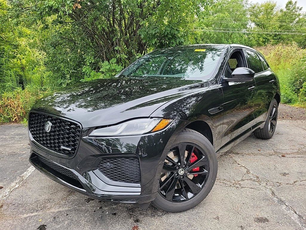 2025 Jaguar F-PACE P400 R-Dynamic S's photo